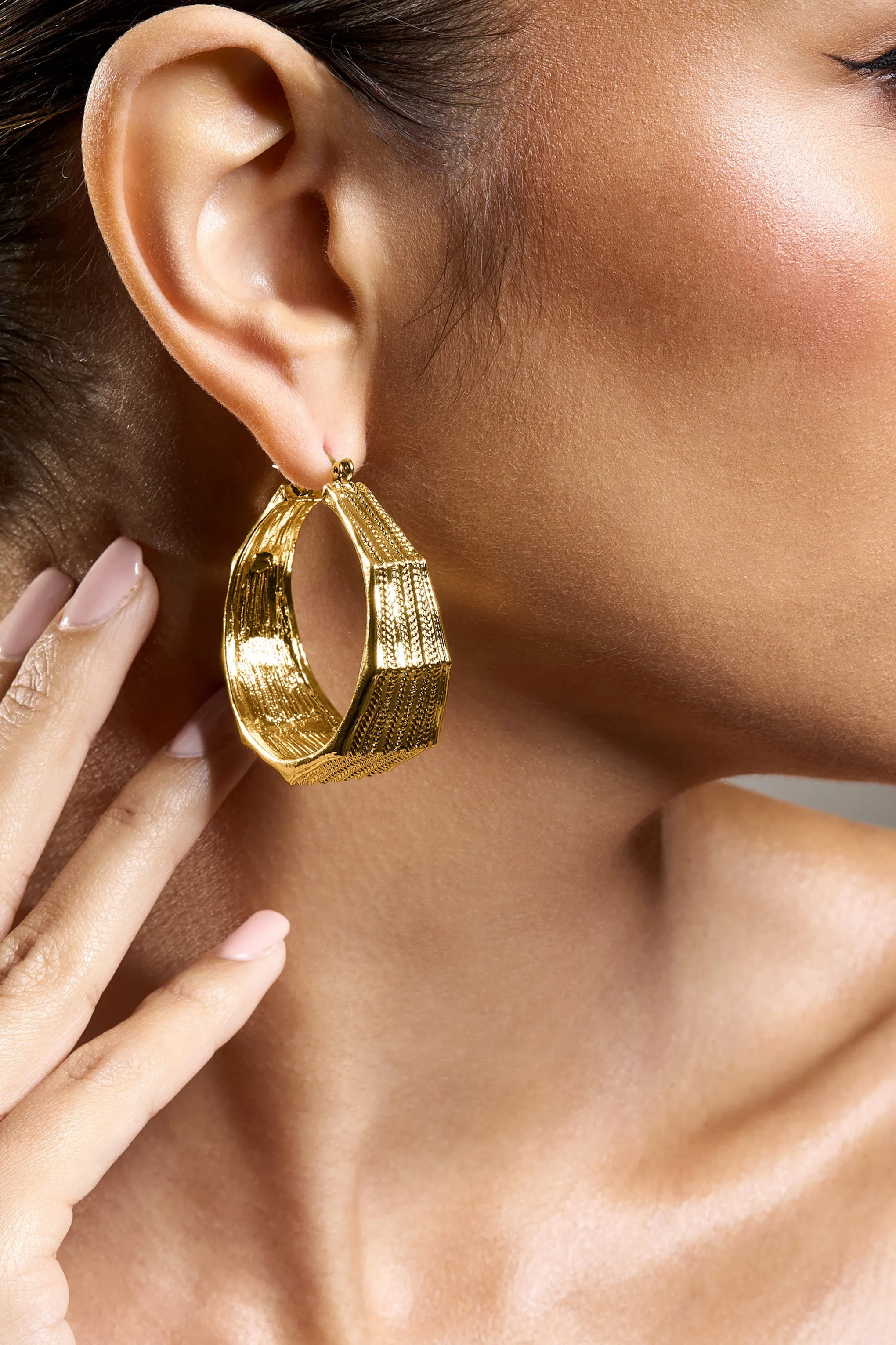 Meg | Gold Ribbed Hoop Earrings