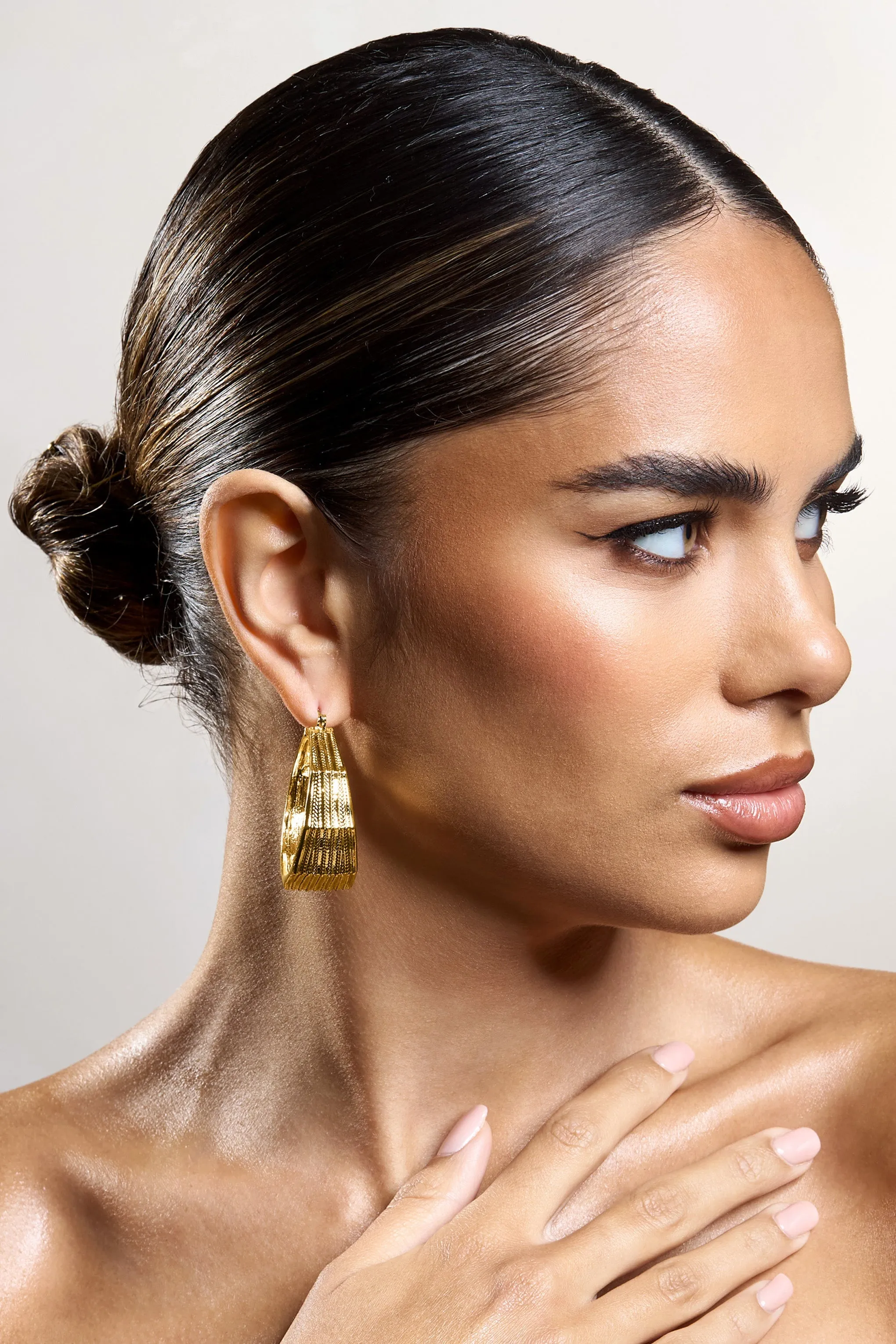 Meg | Gold Ribbed Hoop Earrings