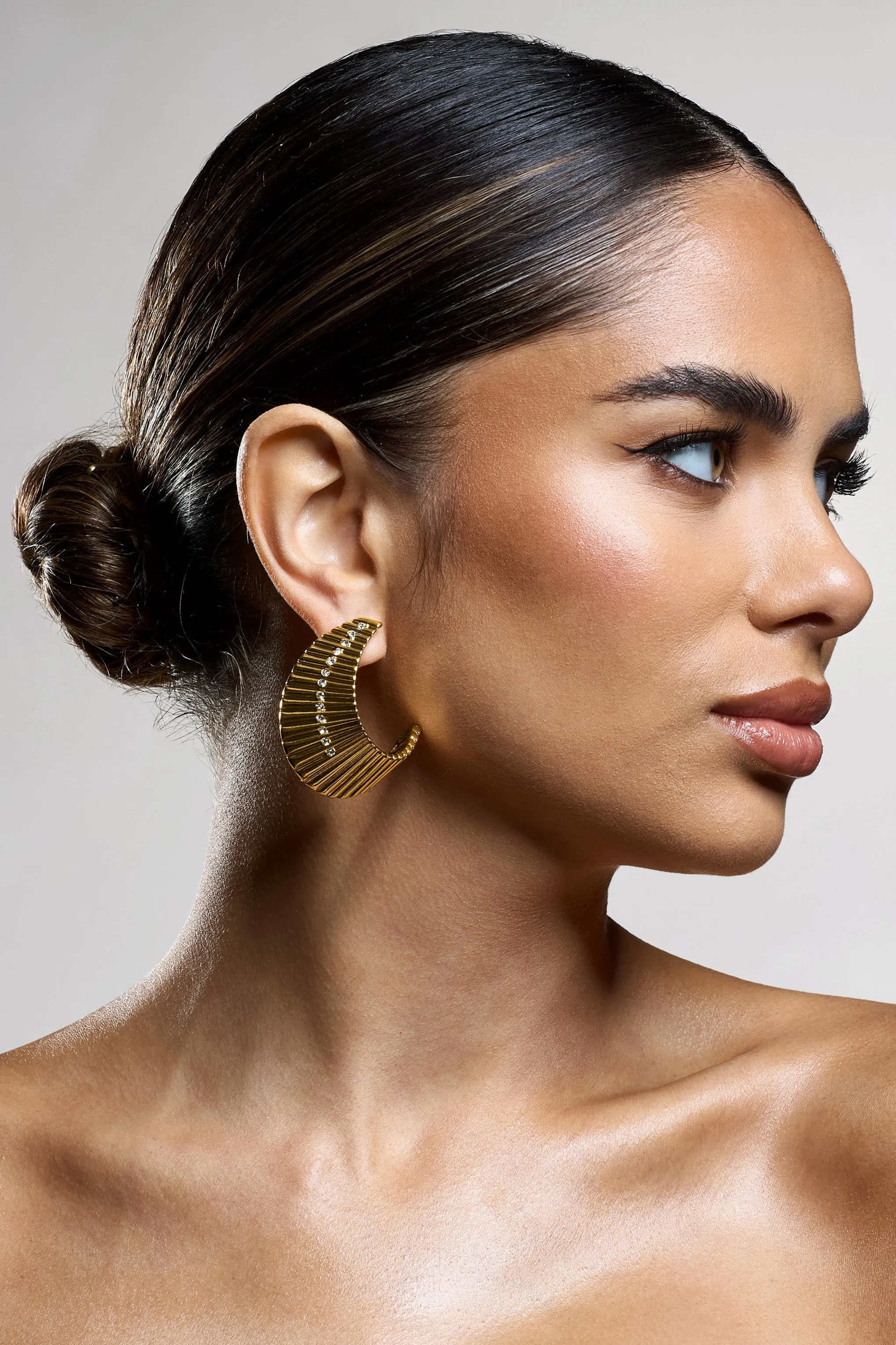 Nura | Gold Diamante Ribbed Statement Earrings