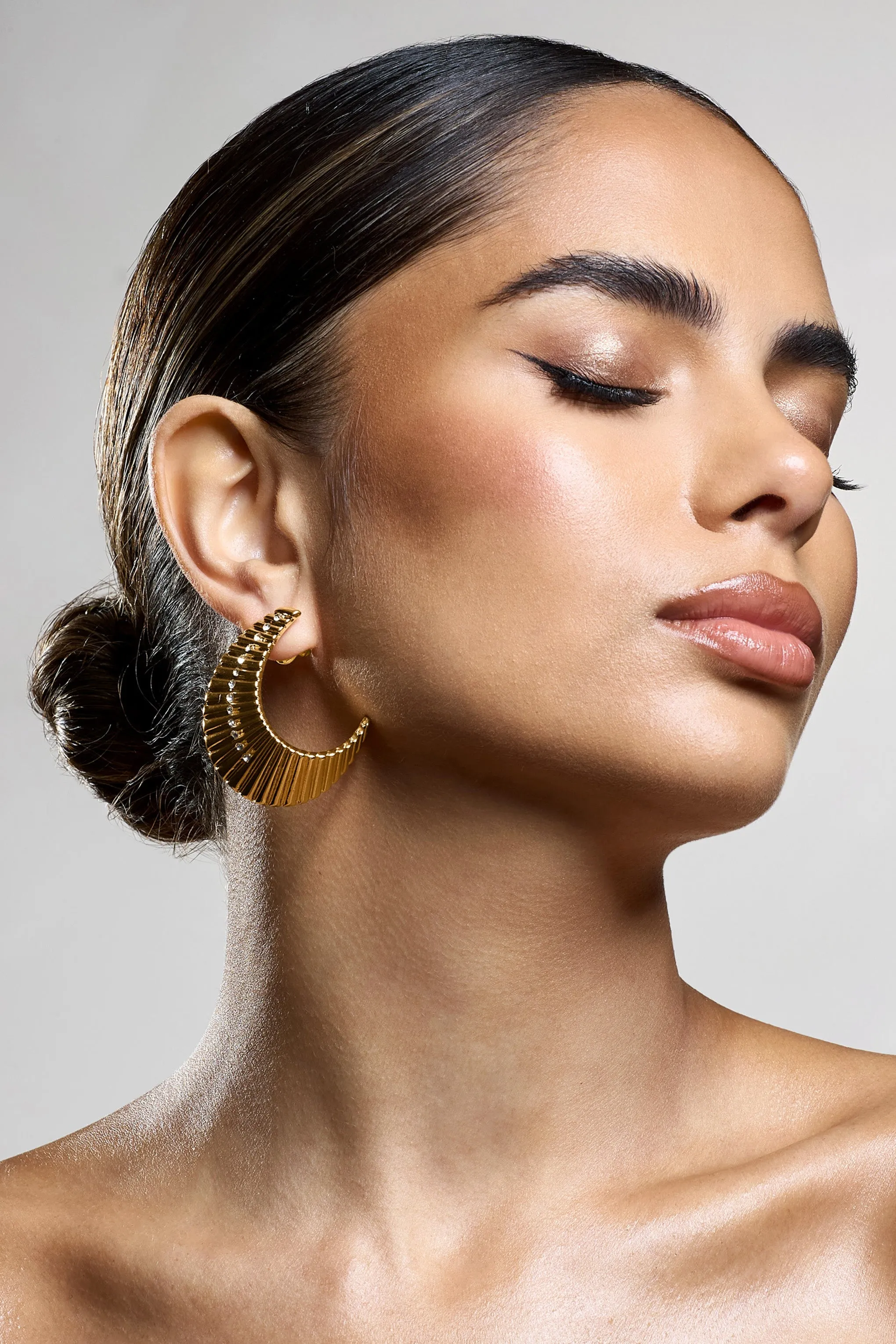 Nura | Gold Diamante Ribbed Statement Earrings