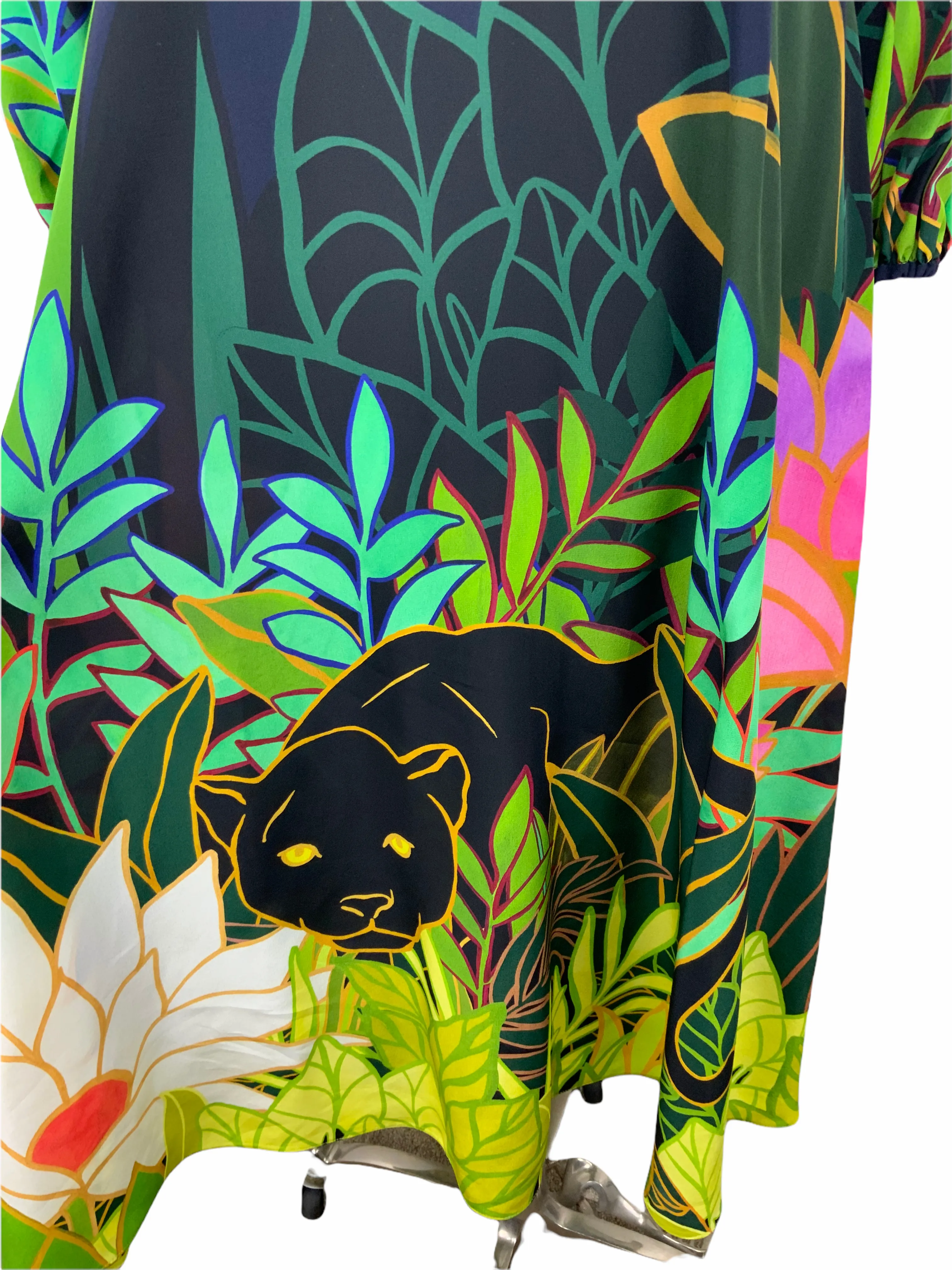 Luxurious Valentino Panther in the Jungle Printed Silk Dress - Size L